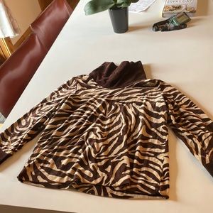 brand Jones New York. XL. light brown/tan, dark brown zebra print turtleneck